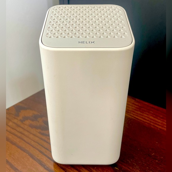Helix White Wi-Fi Router - Picture 1 of 5